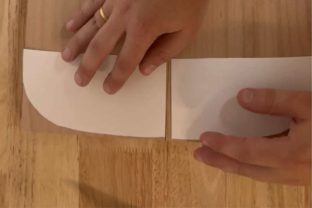 Schablonen aus festem Papier für die Rundungen eins Balance Boards