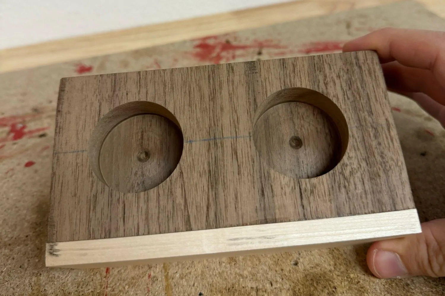 DIY Teelichthalter aus Holz – edler Kerzenständer mit austauschbaren Motiven