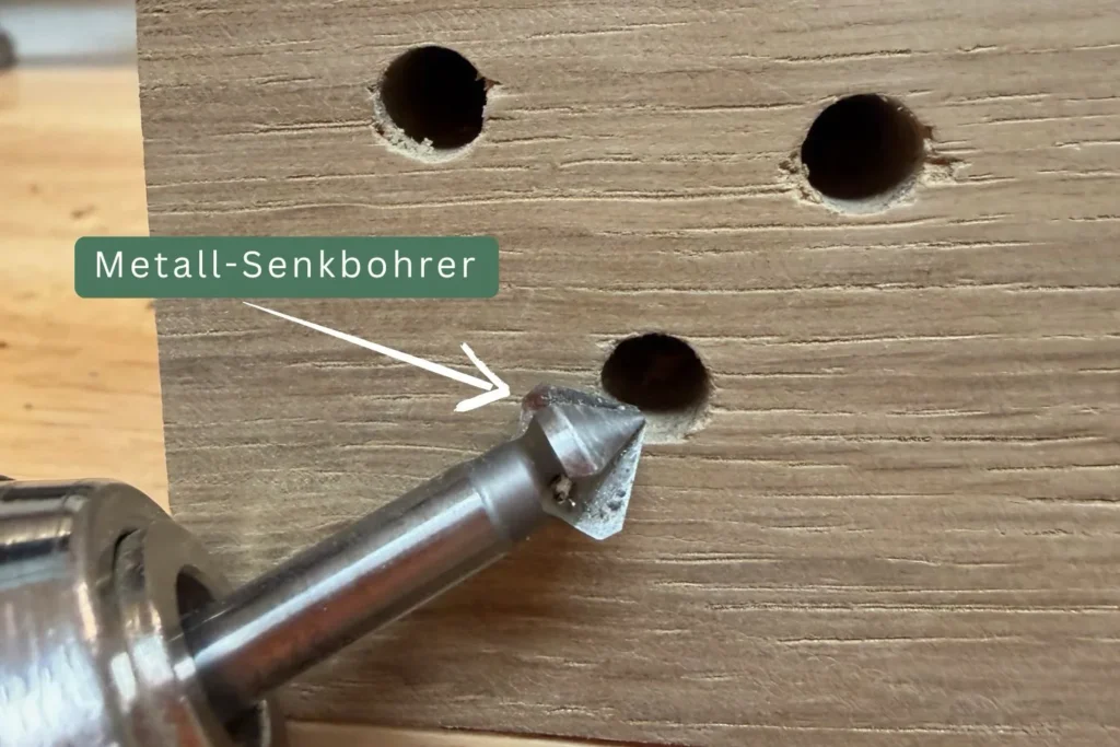 Metall-Senkbohrer zum kontrollierten Ansenken der Bohrkante bei Wildbienen-Nistgängen