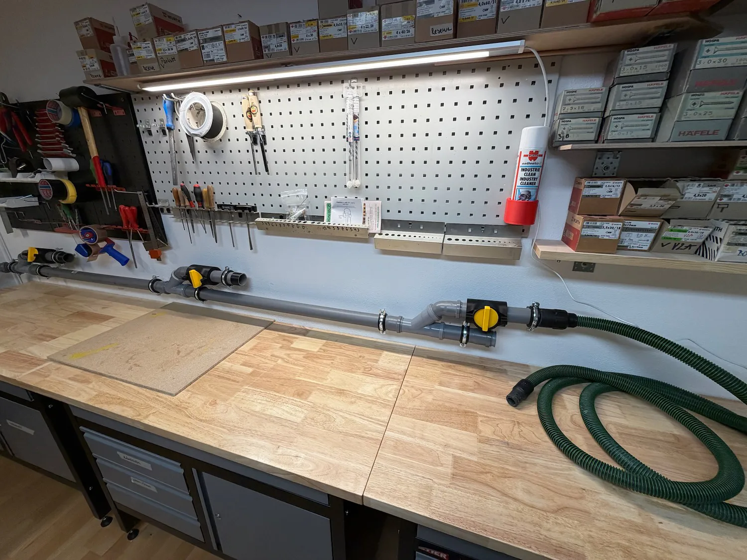 Werkstatt Absaugung DIY: Unsere feste Absaug-Lösung für kleine Werkstätten